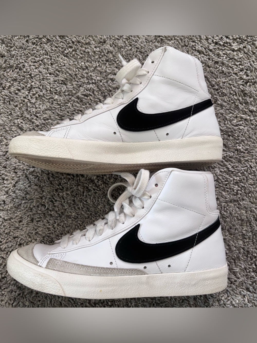 Nike Mid ‘77 White/Black High-Top Sneakers Athleisure Womens Size 7